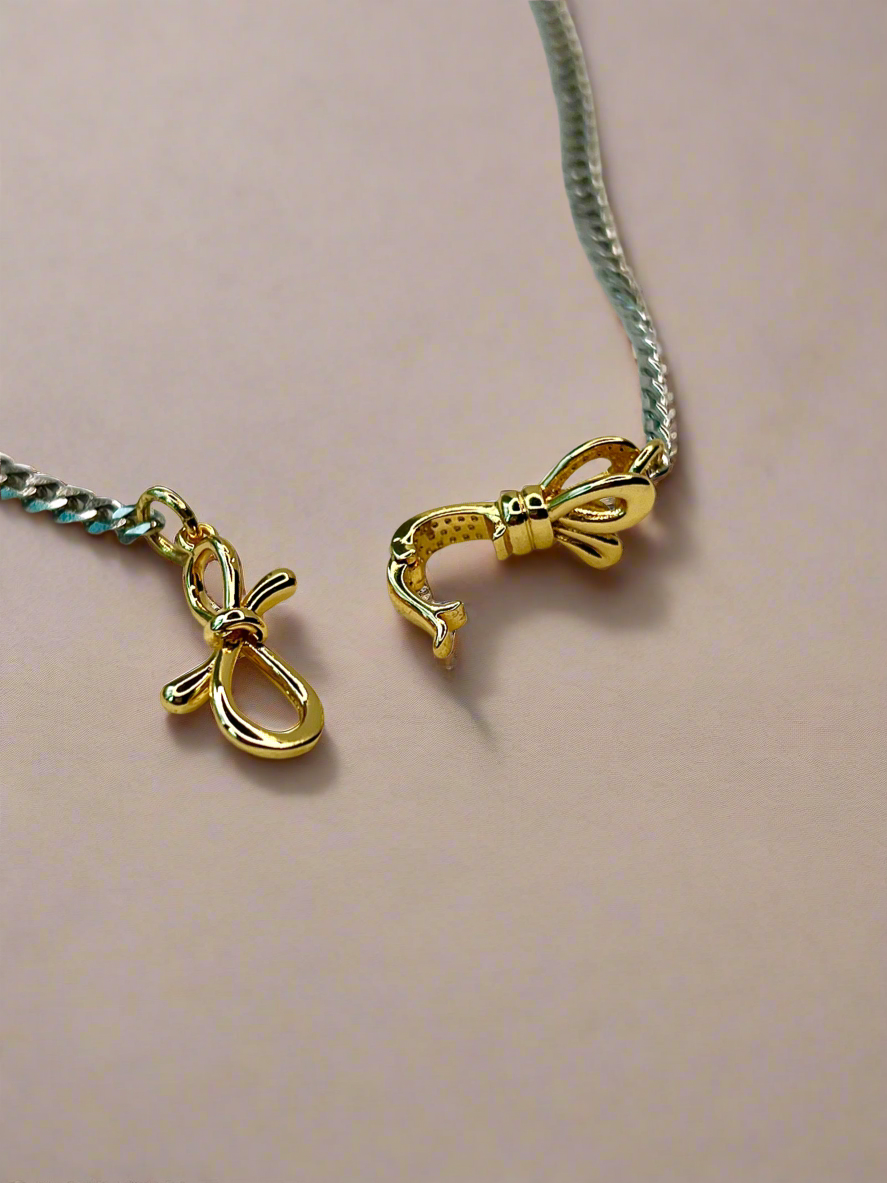 Bind Necklace