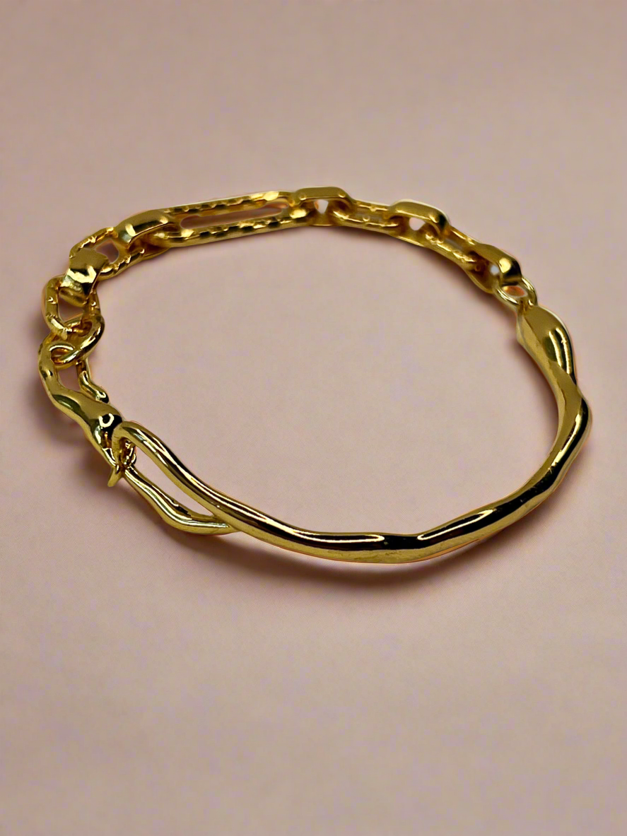 Arc Bracelet