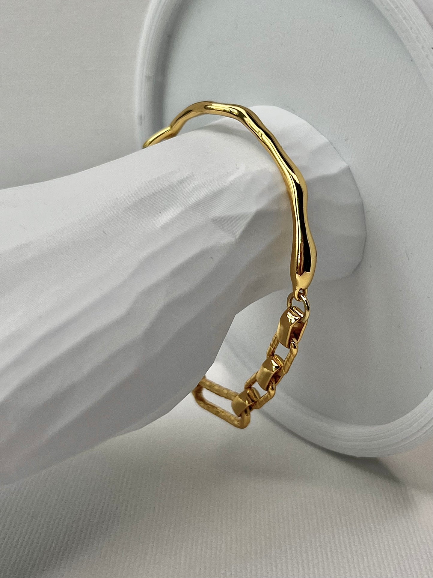 Arc Bracelet