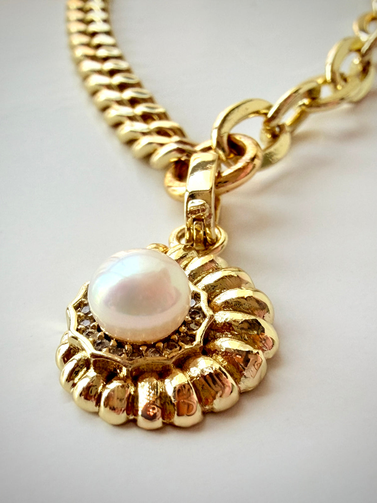 Nacre Necklace