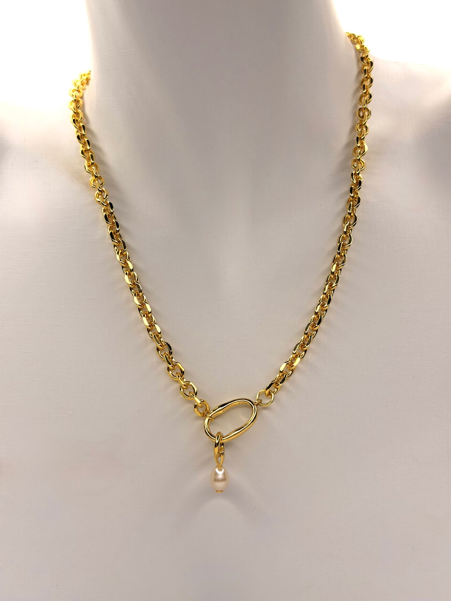Mora Necklace