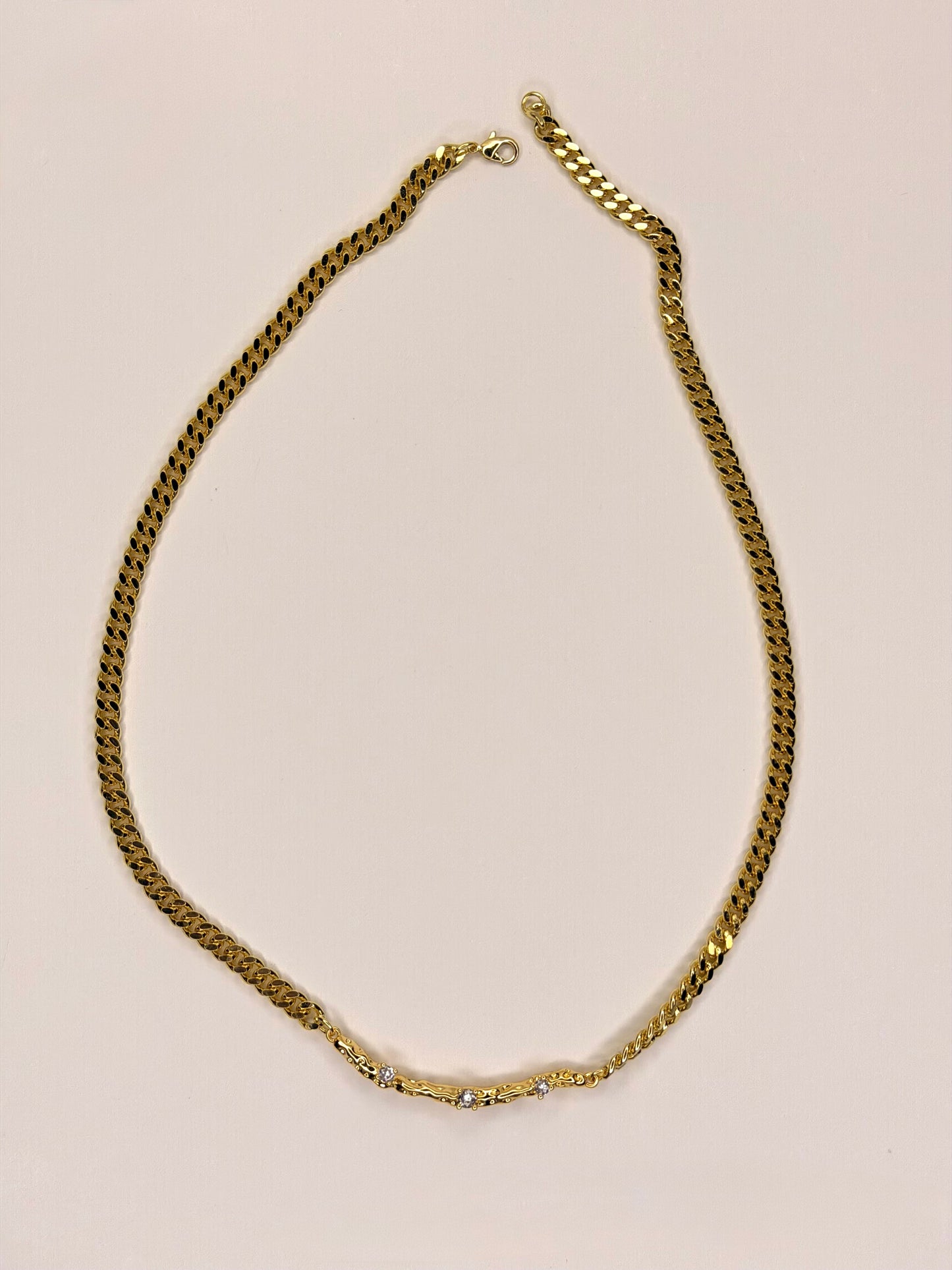 Lura Necklace