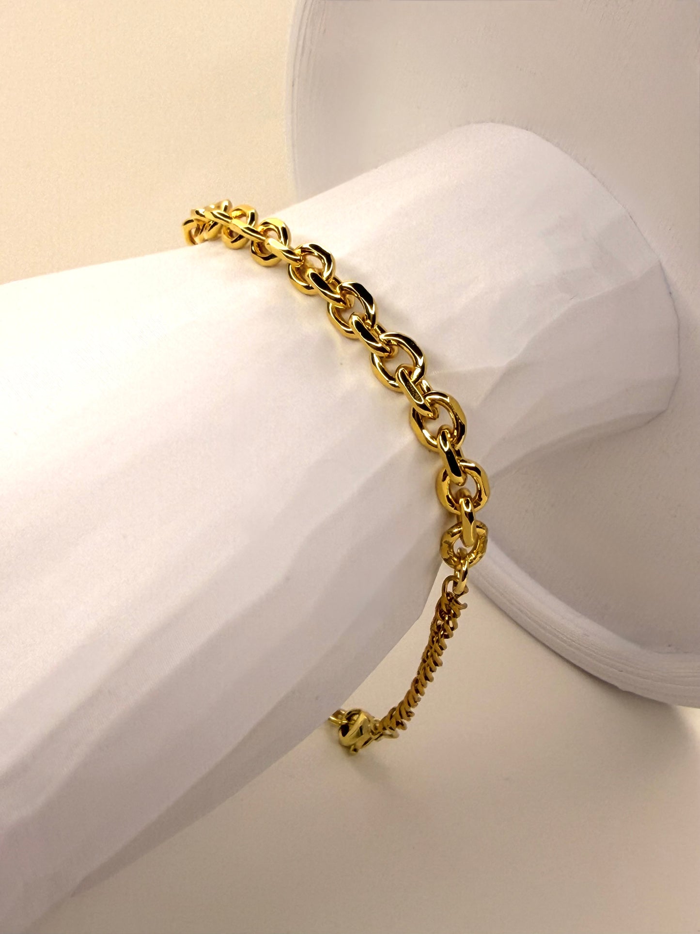 Cala Bracelet