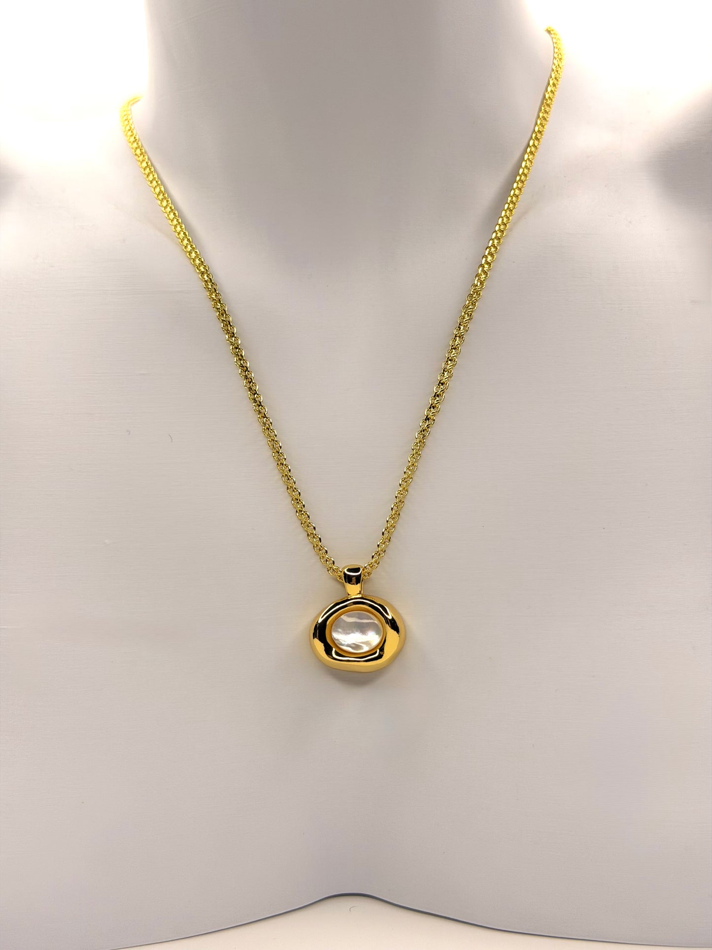 Oro Necklace