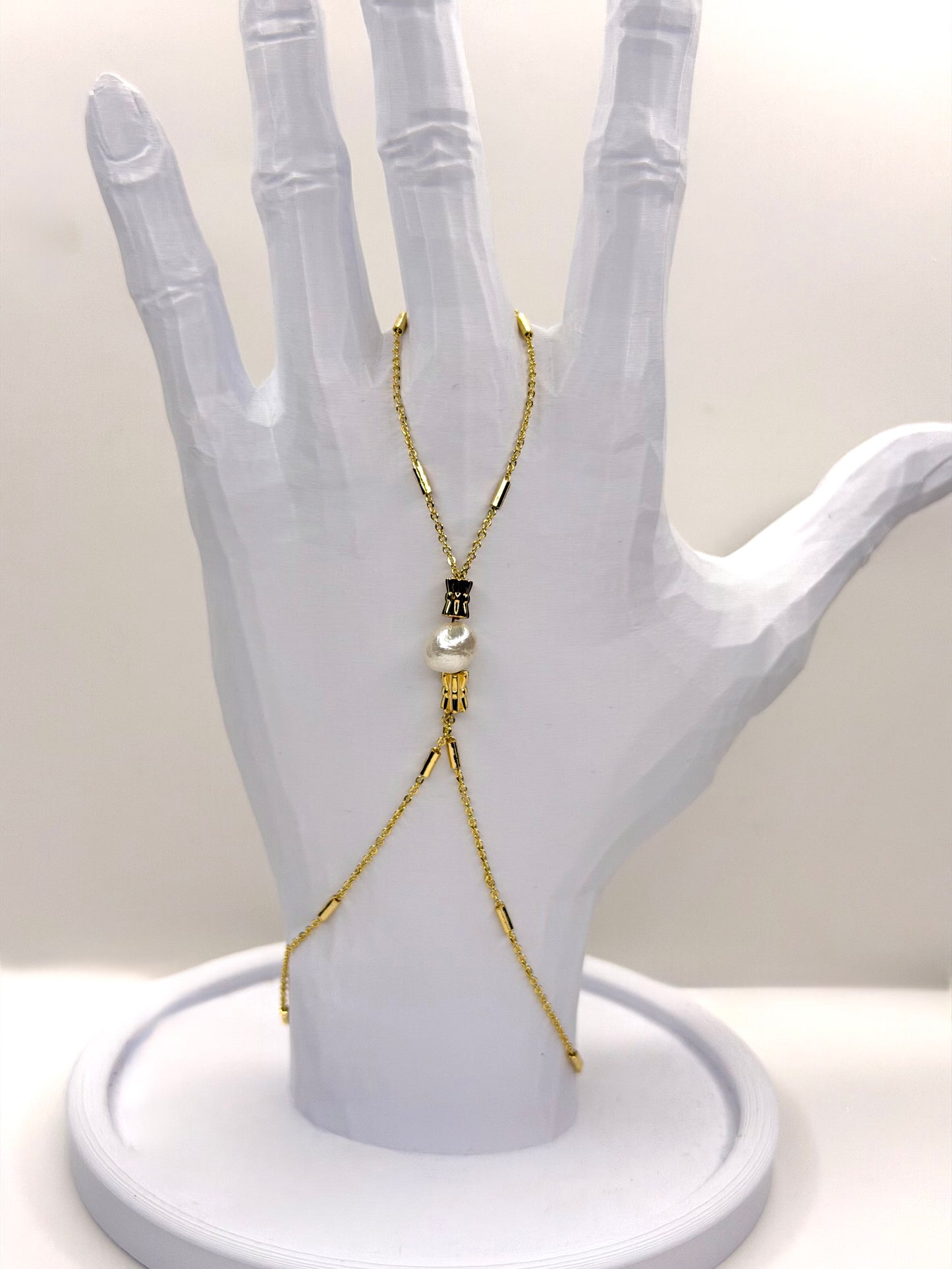 Isola Hand Chain