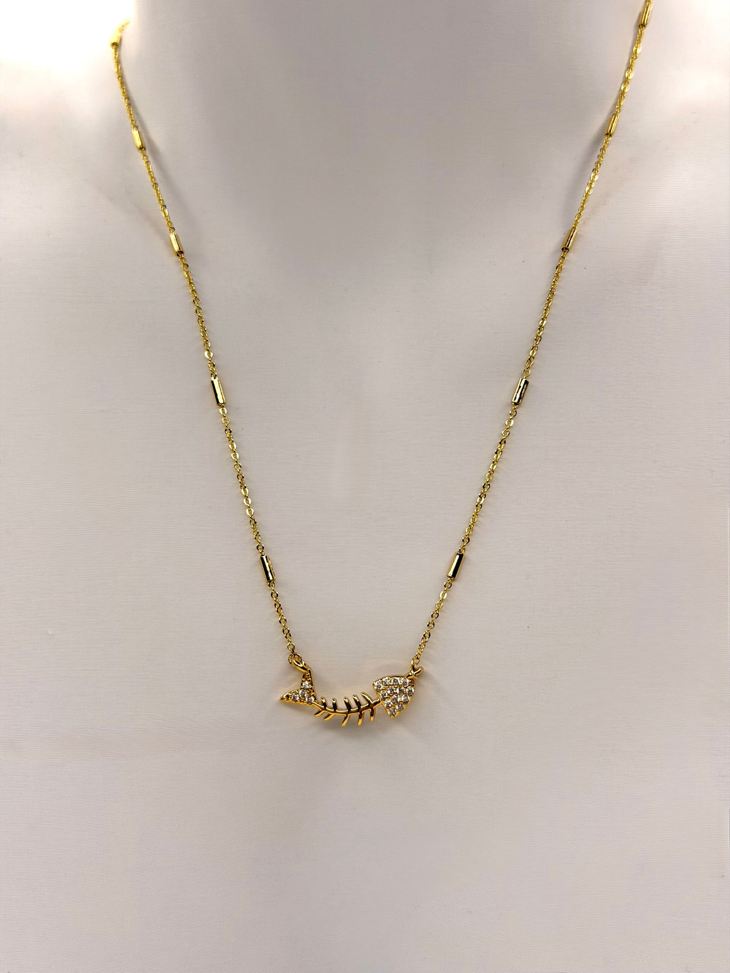 Vane Necklace