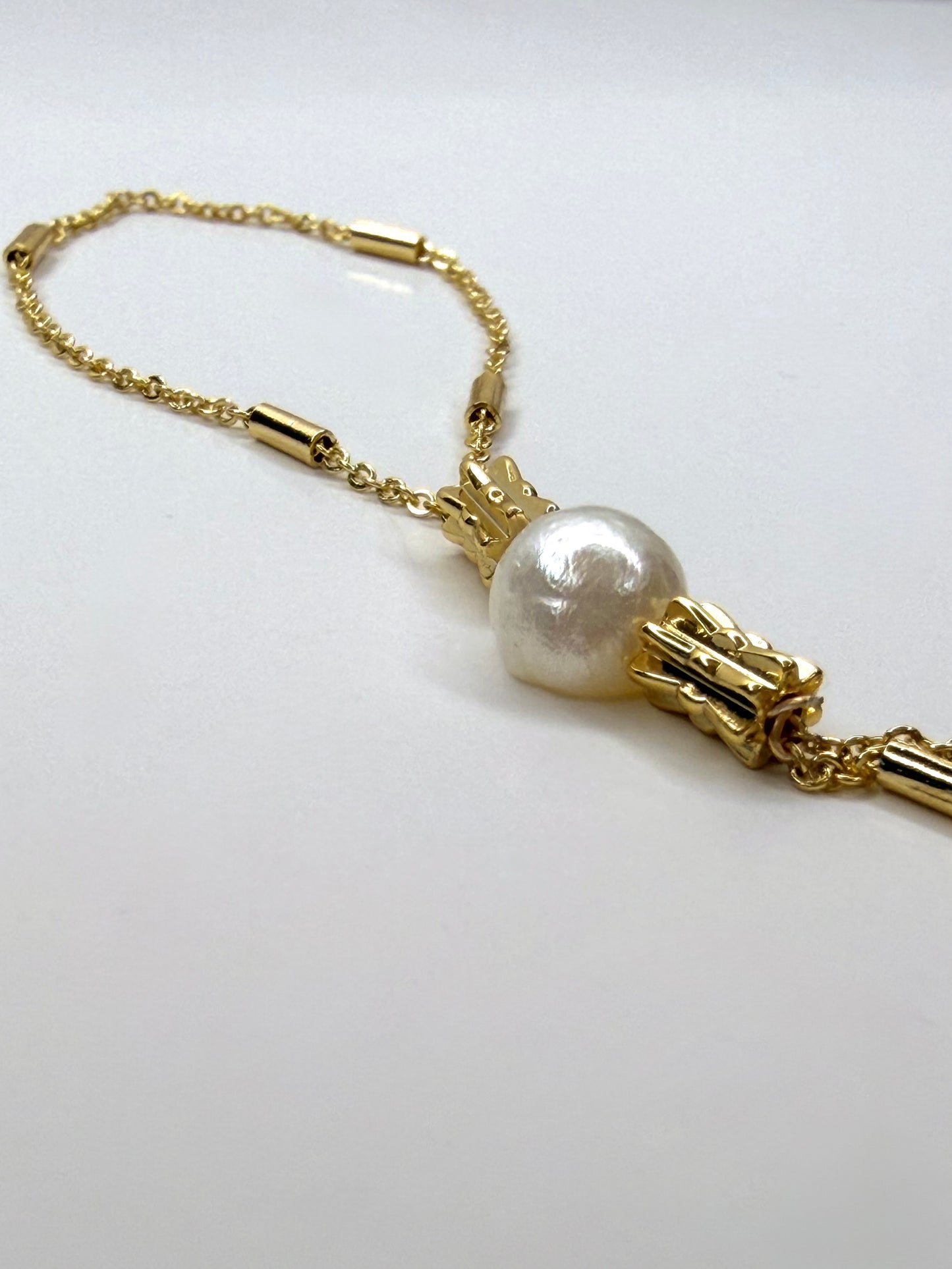 Isola Hand Chain