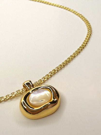 Oro Necklace