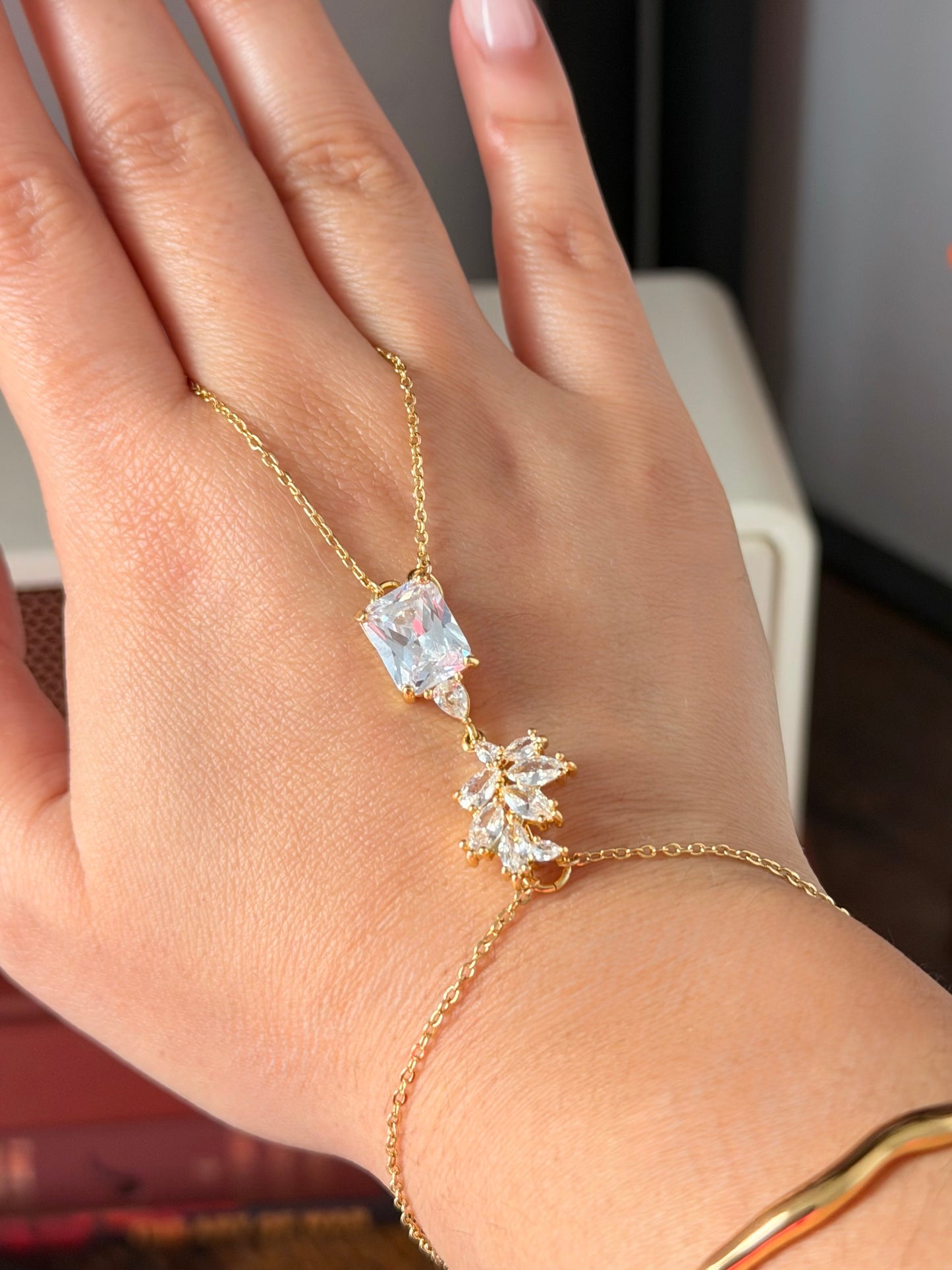 Glimmer Hand Chain